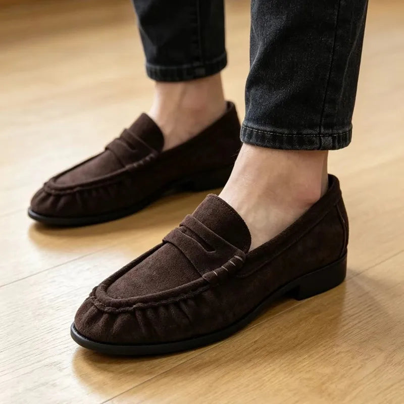 Women's Retro Pleated Suede Loafers