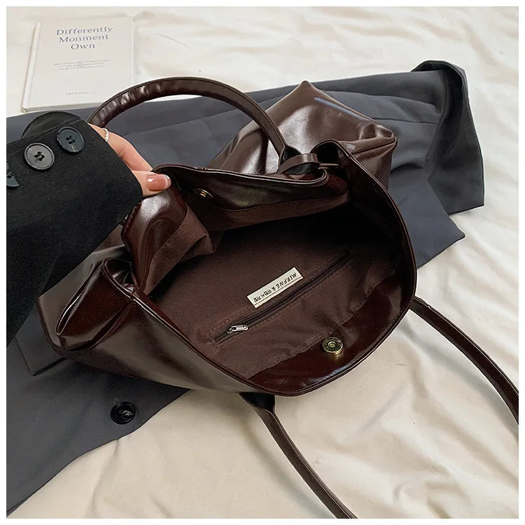 Vintage Handbag for Women Large Capacity 2026 New Underarm Commuting Bag Fashion Female Casual Single Shoulder Tote Bag Handbags