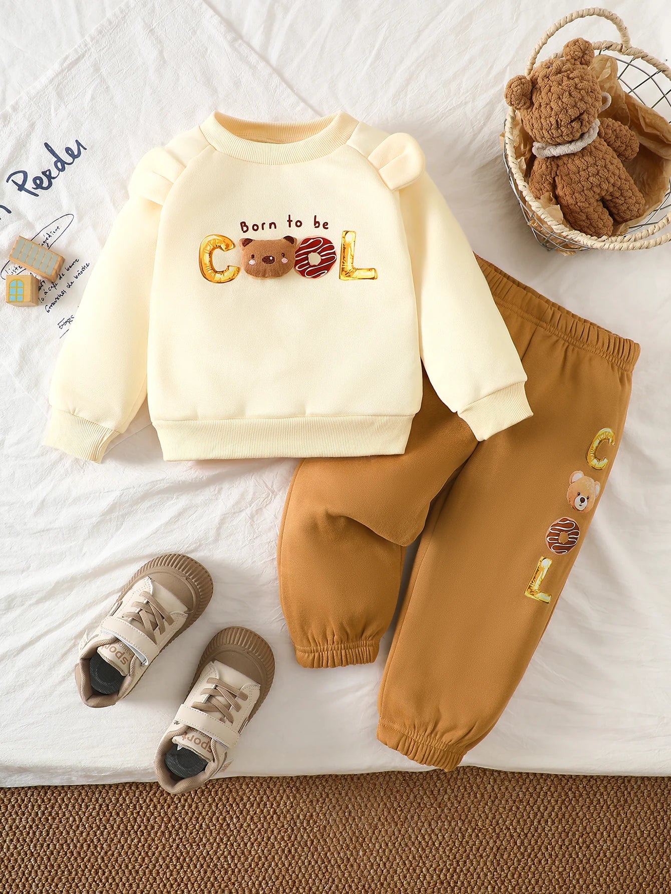 Toddler Boys’ 2-Piece Winter Fleece Set - Funny Bear Thick Pullover & Printed Pants