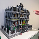 7527PCS Gothic Psychiatric Hospital Lunatic Hospital Building Blocks Set Haunted Mansion Style Construction Bricks Model Kit with Ornate Facade and Fence Details DIY Assembly Toys for Adults Ideal Birthday Holiday Gift Home O