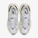 Nike Women's Winter Lightweight Shock-Absorbing Running Shoes FD0736