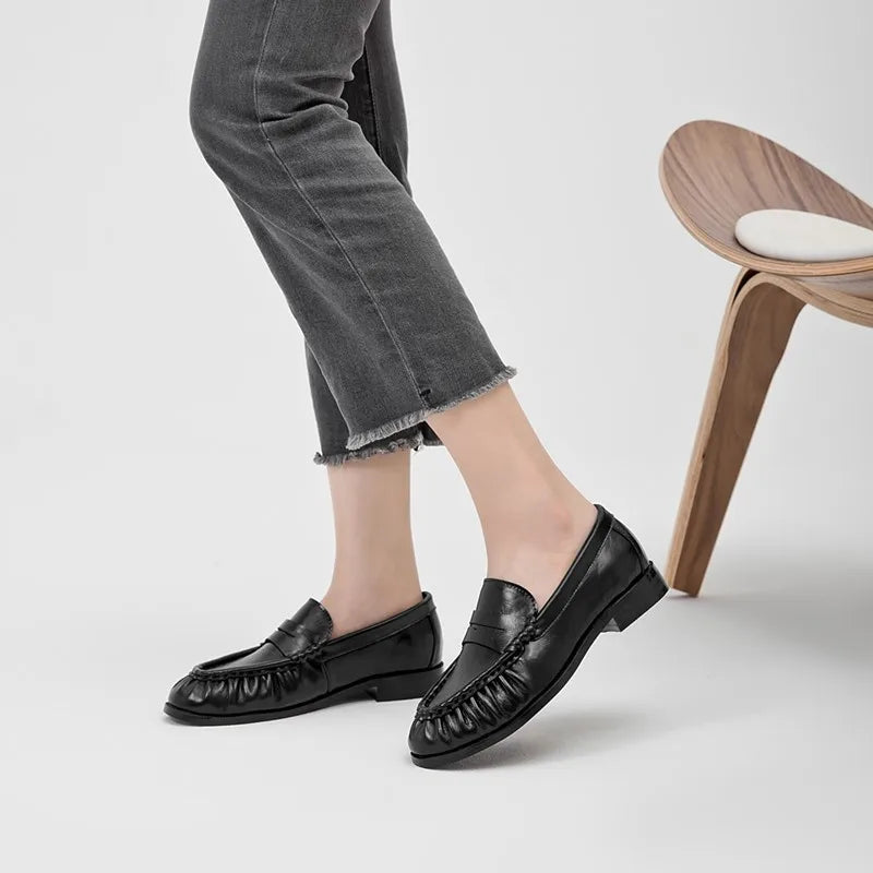 Women's Retro Pleated Suede Loafers