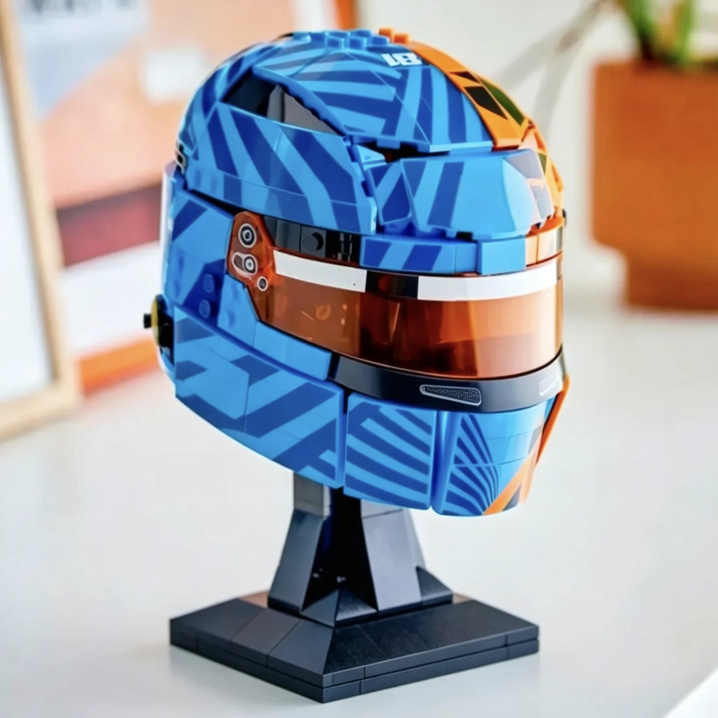 2026 Popular Racing Car Fleet Racing Driver Lewis Hamilton Charles Leclerc Oscar Piastri Lando Norris Helmet Bricks Model Toys