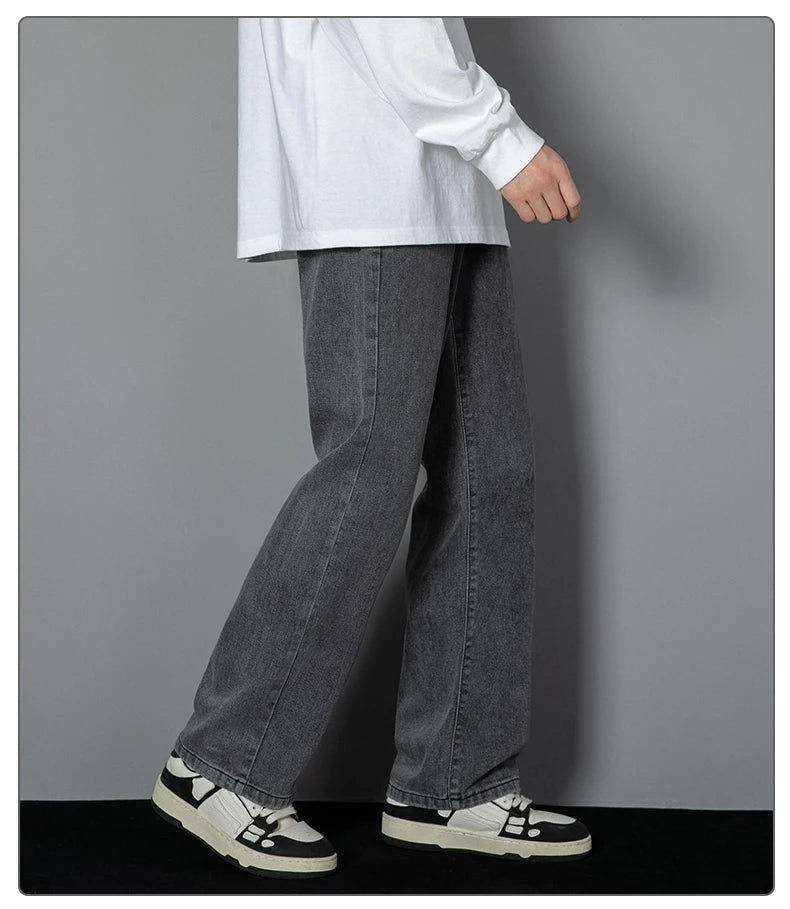 Men’s Relaxed Straight-Leg Denim Jeans