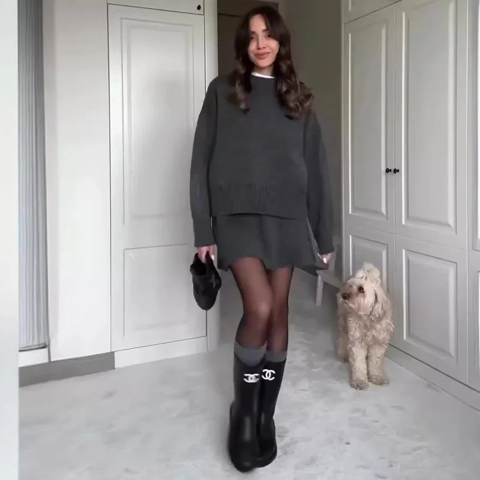 Chic USA-Made Knitted 2-Piece Sweater & Mini Skirt Set