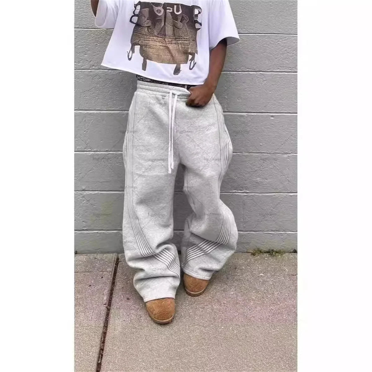 Y2K Camo Cargo Sweatpants – Embroidered Tactical Joggers