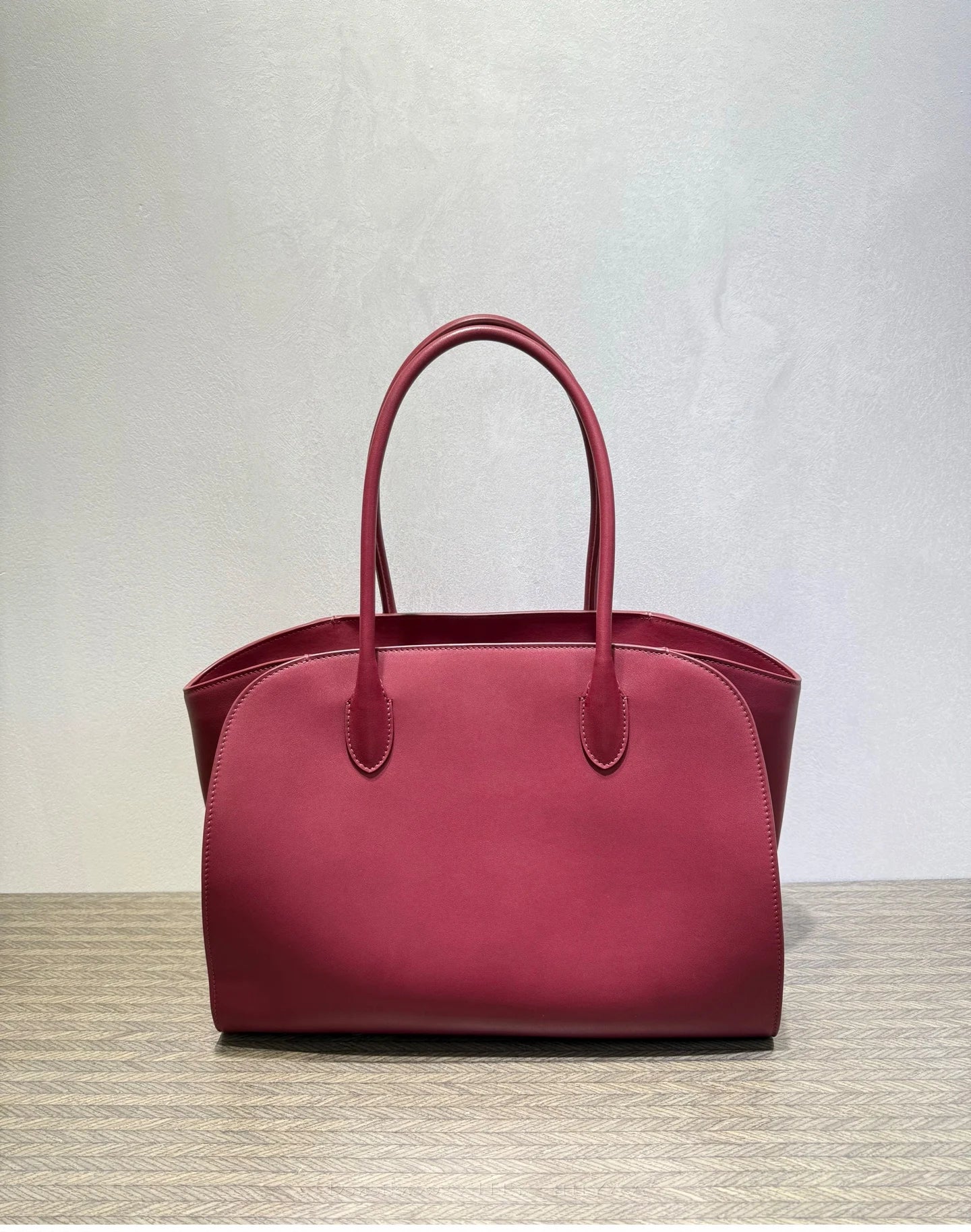 36cm Top-Grain Cowhide Tote — Effortless Everyday Elegance