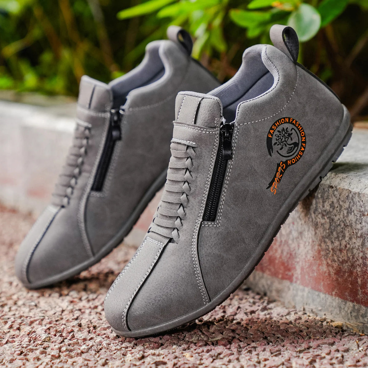 Low-Top Men's Versatile Comfortable Zippered Shoes for Outdoor Hiking and Casual Sports.