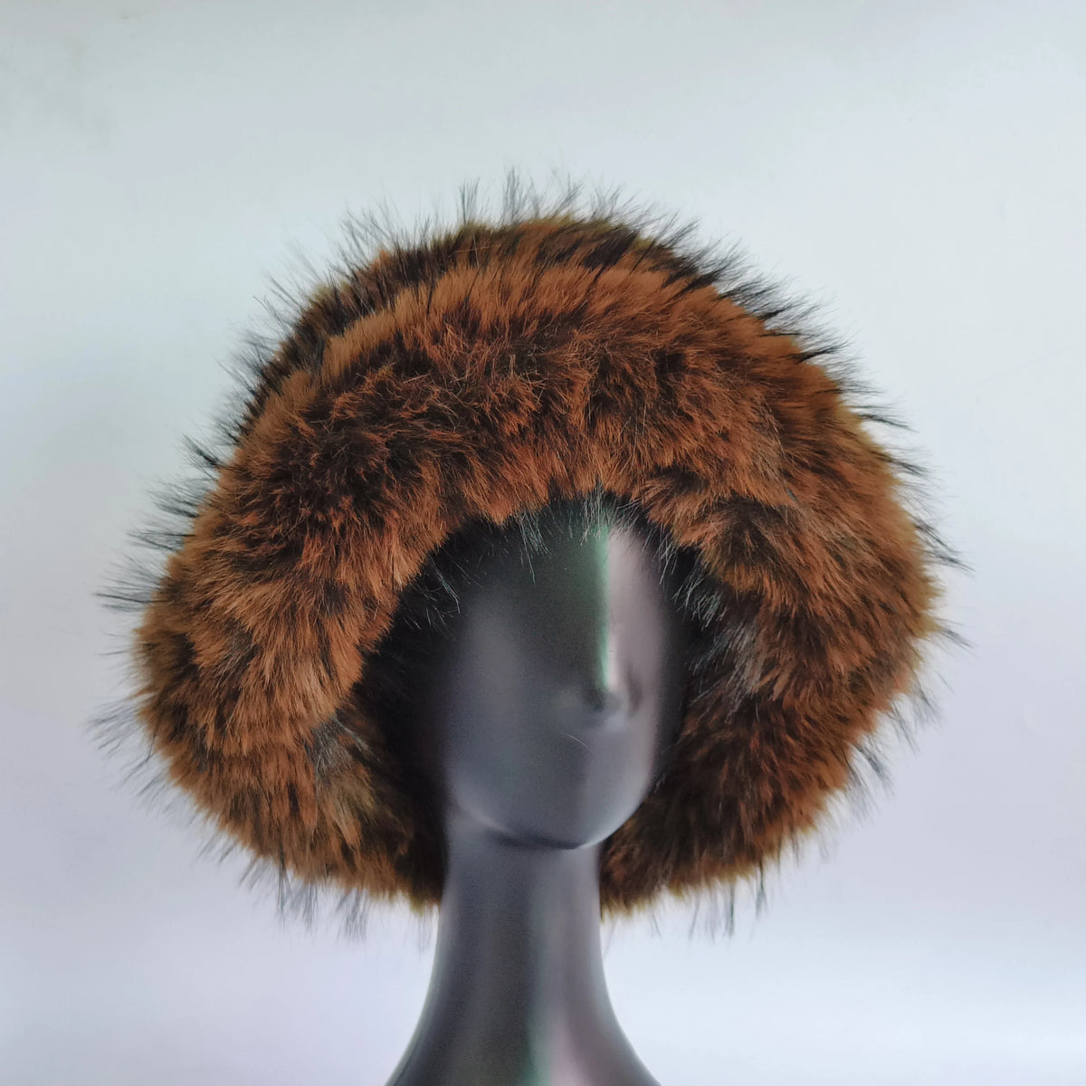 Luxurious leopard print faux fur bucket hat Warm Thickened hat women Cozy Fashionable Winter Gift Fishermen Hats Fluffy Snow cap
