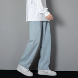 Men’s Relaxed Straight-Leg Denim Jeans