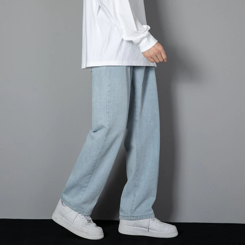 Men’s Relaxed Straight-Leg Denim Jeans
