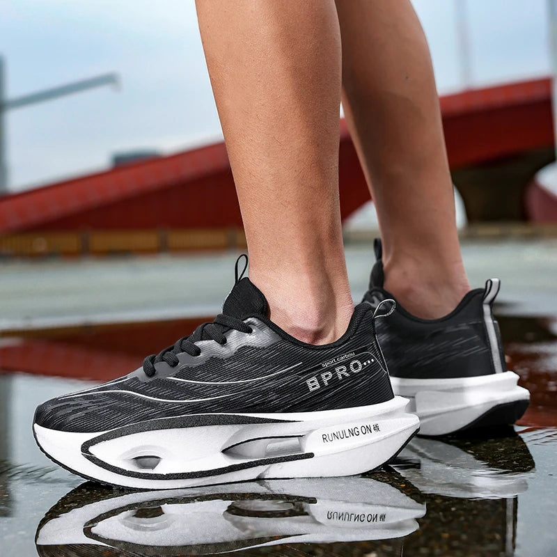 Men's Casual, Comfortable, and Stylish Road Running Shoes, with Stable Internal Support, Suitable for Sports and Outdoor Activities, Lace-Up Design, Low-Top Style, Fabric Upper and Comfortable Insole, Non-Slip and Wear-Resist