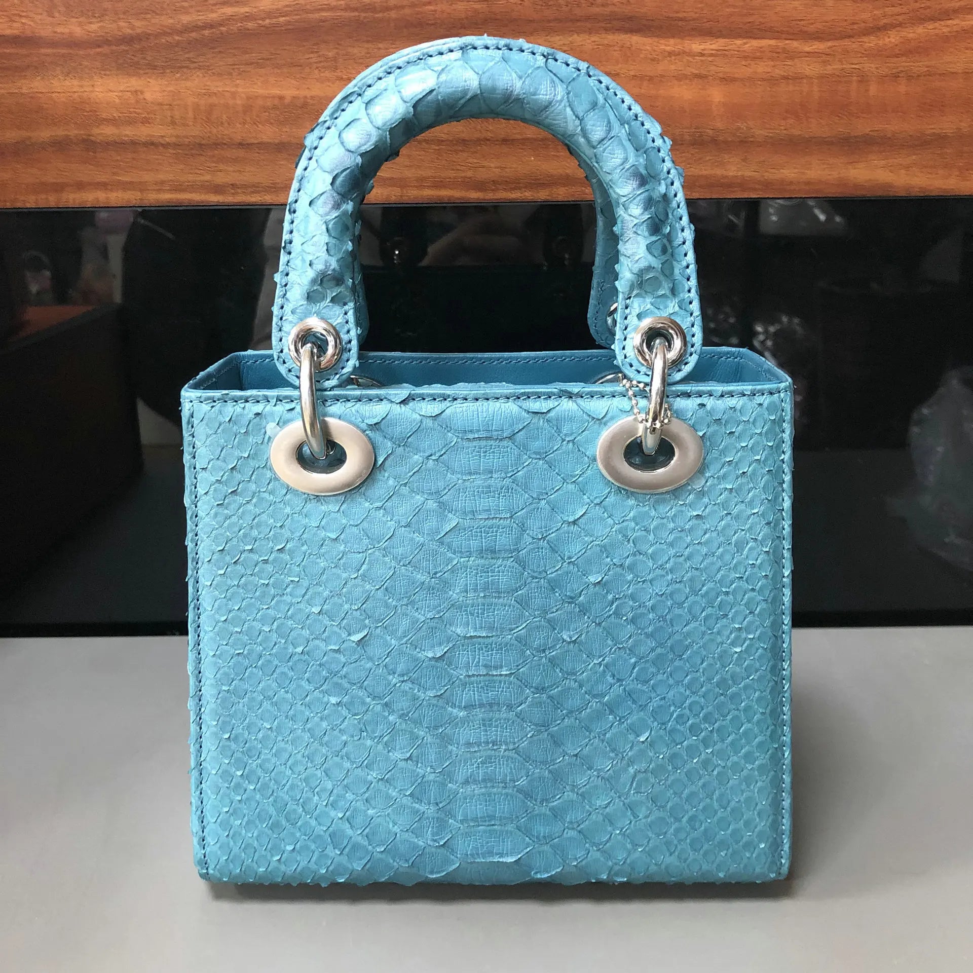 Women's Genuine Leather Snakeskin Crossbody Shoulder Bag