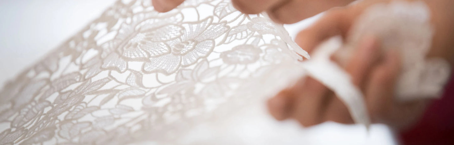 Boho Lace Elegant Wedding Dresses Low-Cut V-Neck Applique Bride Gowns Princess Spaghetti Strap Bridal Gown PartyCustomized