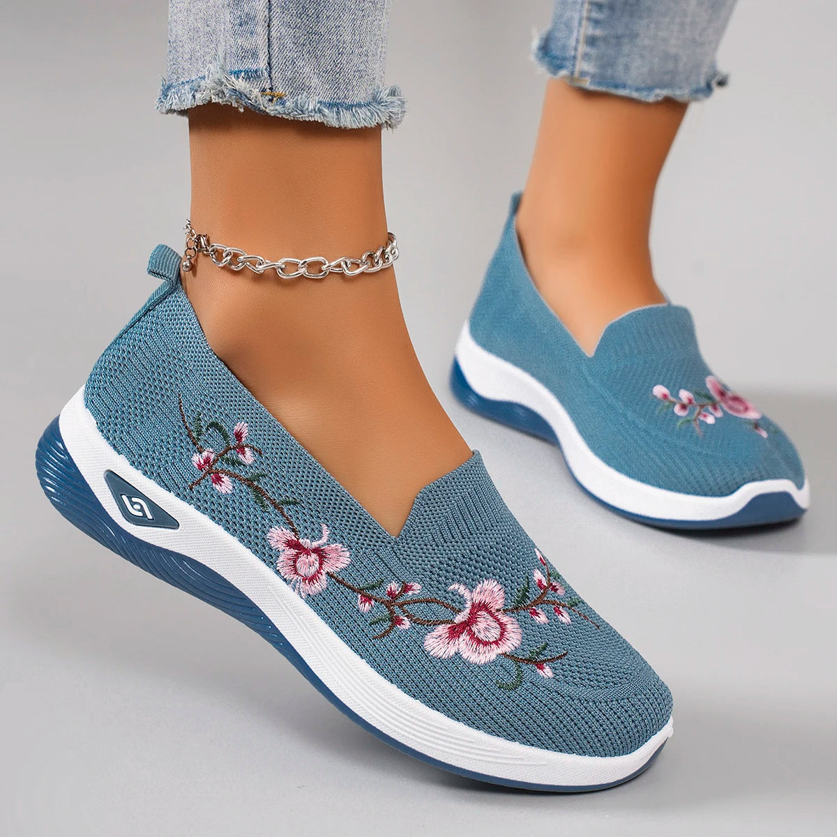 Women's Breathable Mesh Flat Sneakers — Lightweight Slip-On Casual Shoes