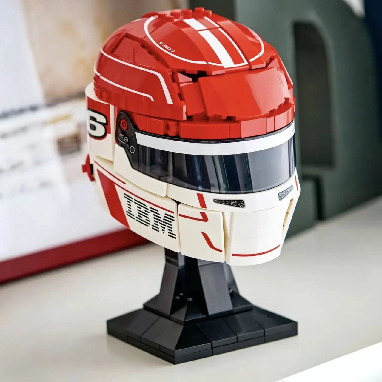 2026 Popular Racing Car Fleet Racing Driver Lewis Hamilton Charles Leclerc Oscar Piastri Lando Norris Helmet Bricks Model Toys