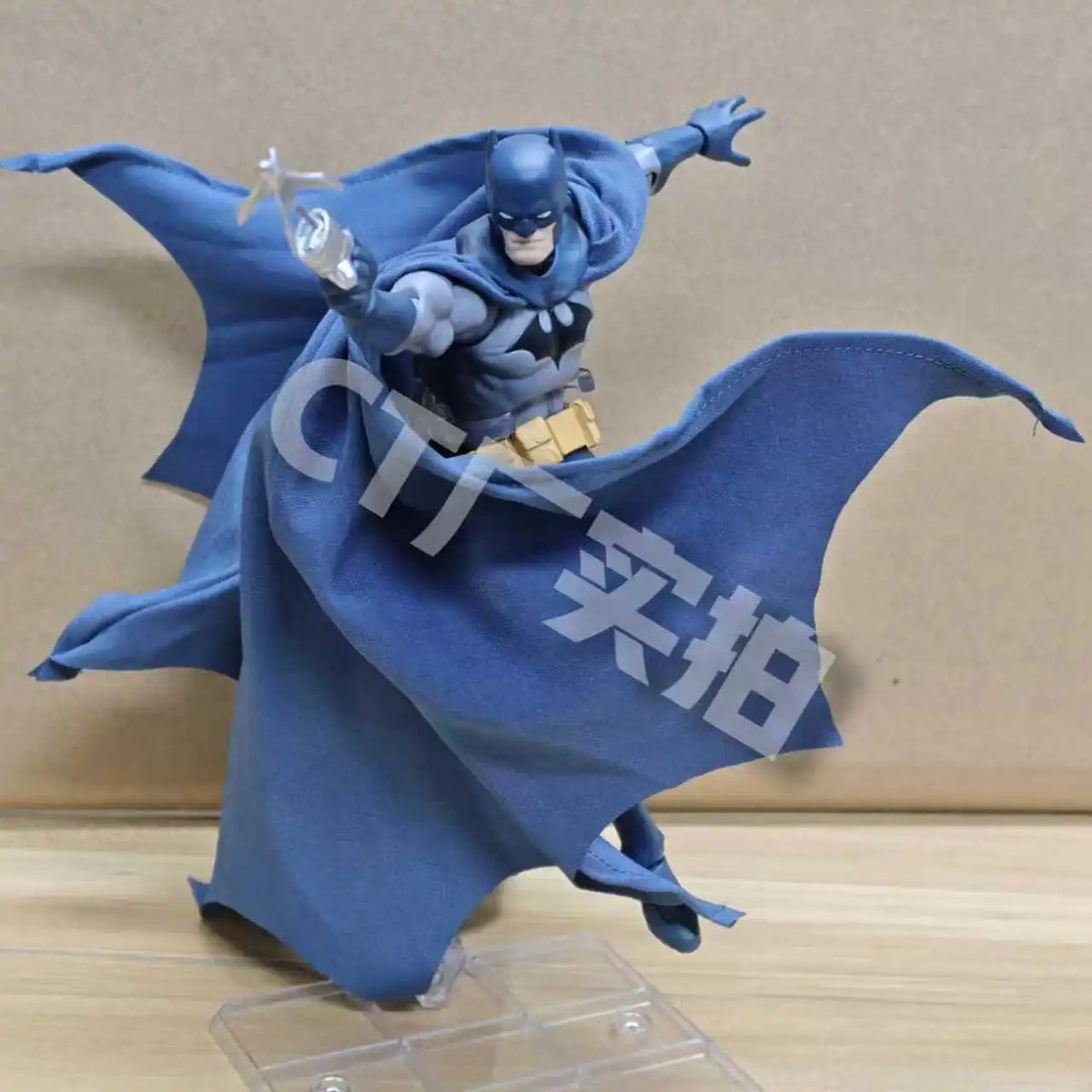 Batman Hush PVC Collectible Action Figure