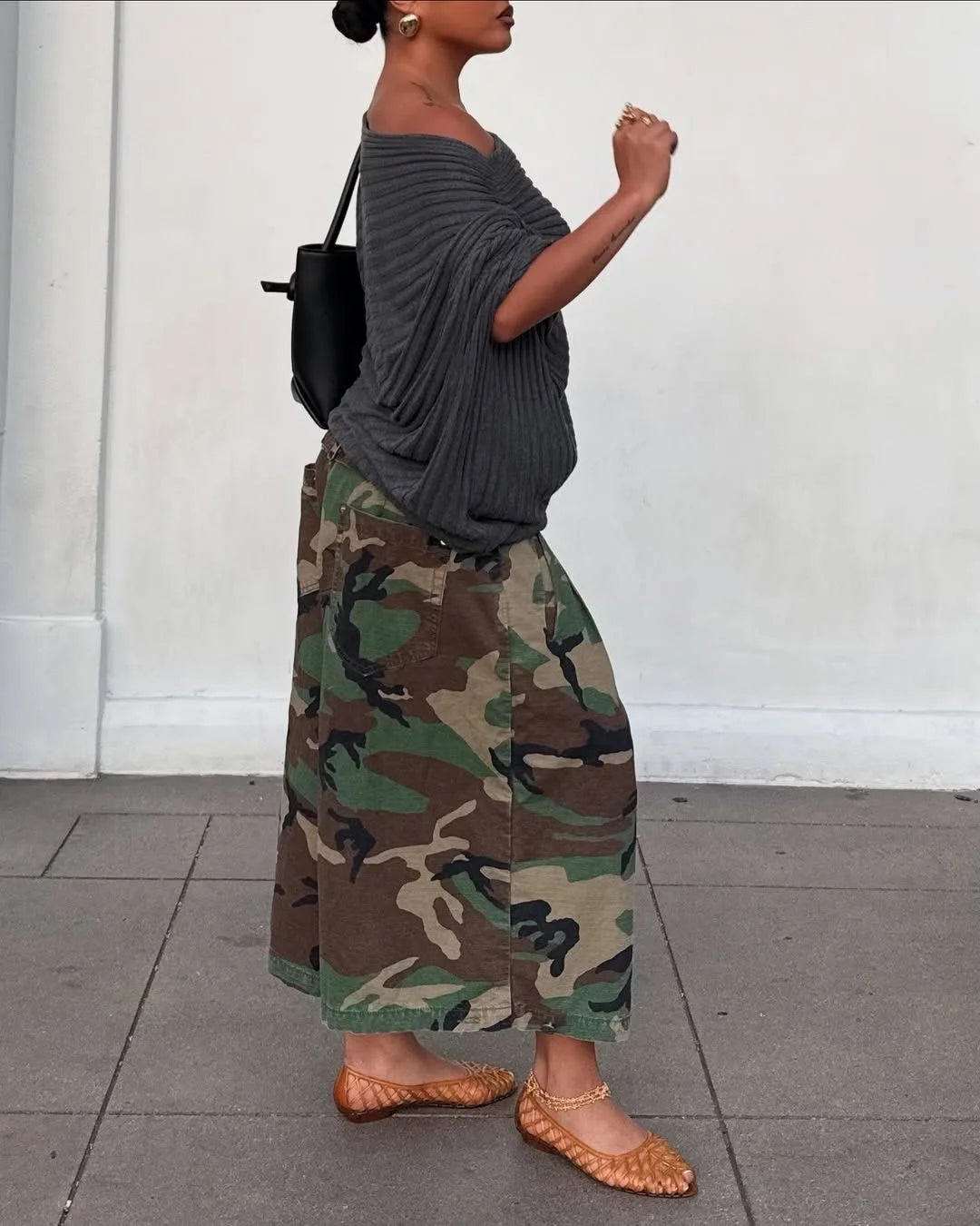 Women's Camo Wide-Leg Streetwear Trousers - High-Waist Vintage Cargo Capris