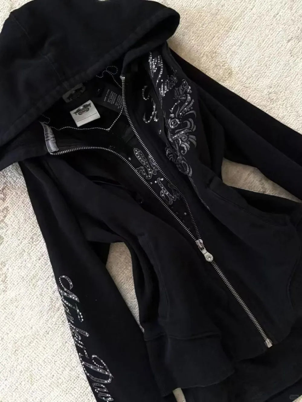 Women’s Y2K Black Graphic Zip-Up Hoodie