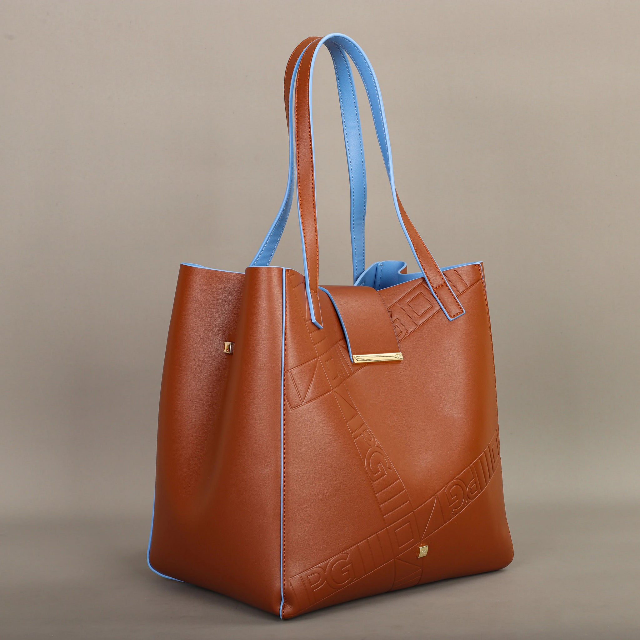 Elegant Leather Bucket Bag