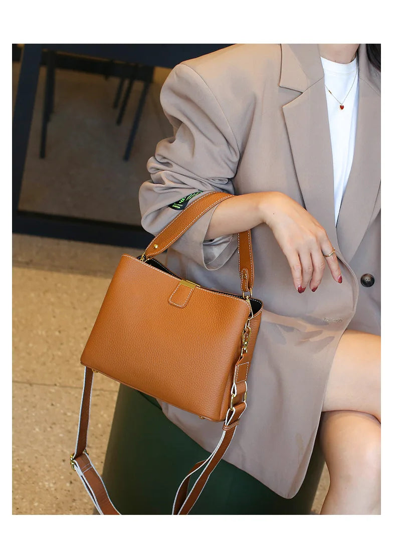 100% Genuine Leather Women's Crossbody Bag 2025 Summer Female Shoulder Bag Luxury Design Handbag phone makeup Bag Commuter