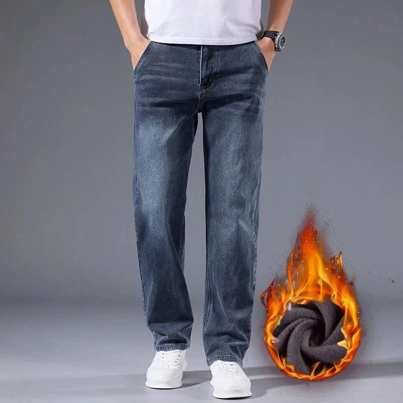 Men's Fleece-Lined Straight-Leg Stretch Jeans