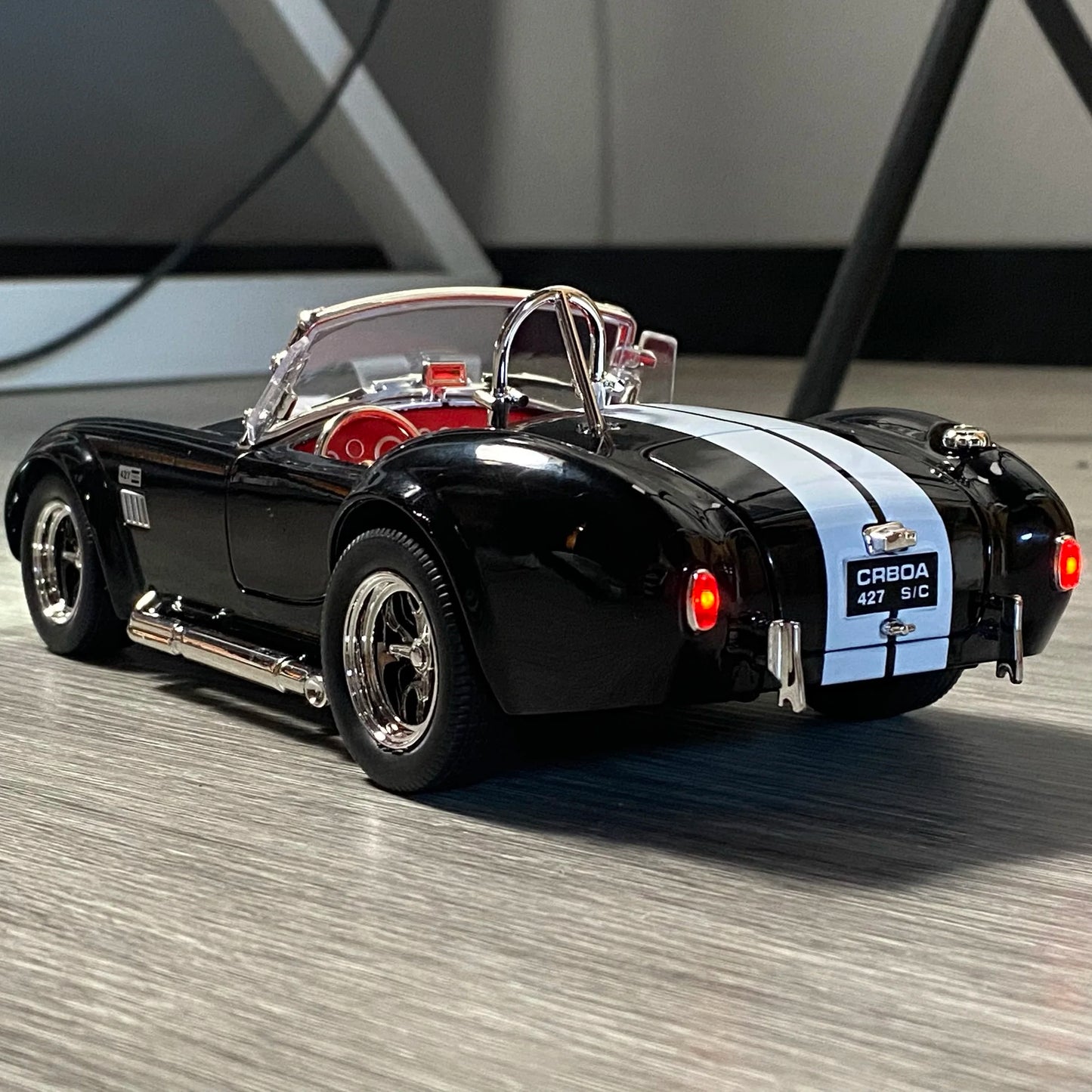 1:24 Ford Shelby Cobra 427 Roadster 1965 Diecast Model Car
