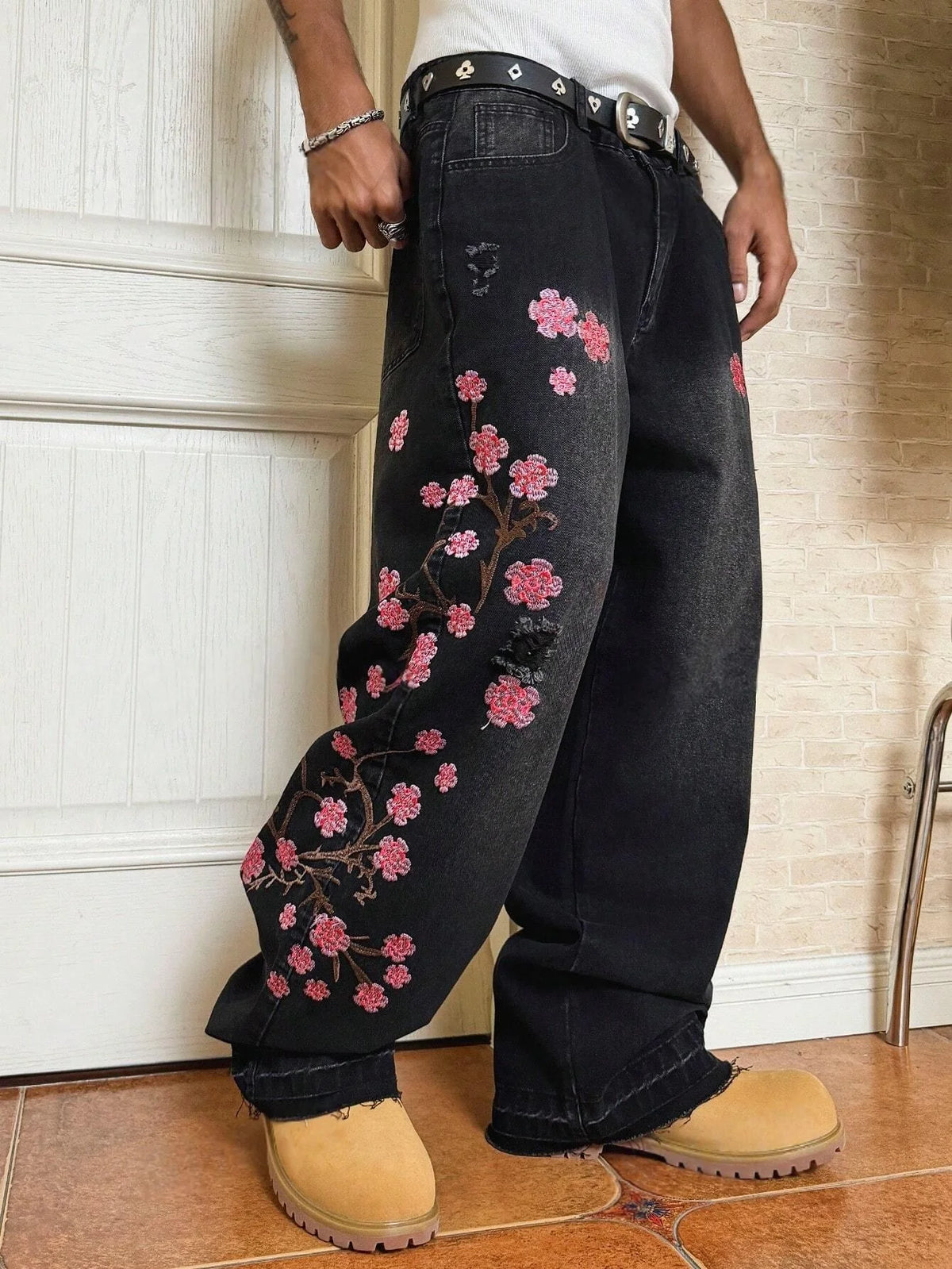 Men's Cherry Blossom Embroidered Wide-Leg Jeans