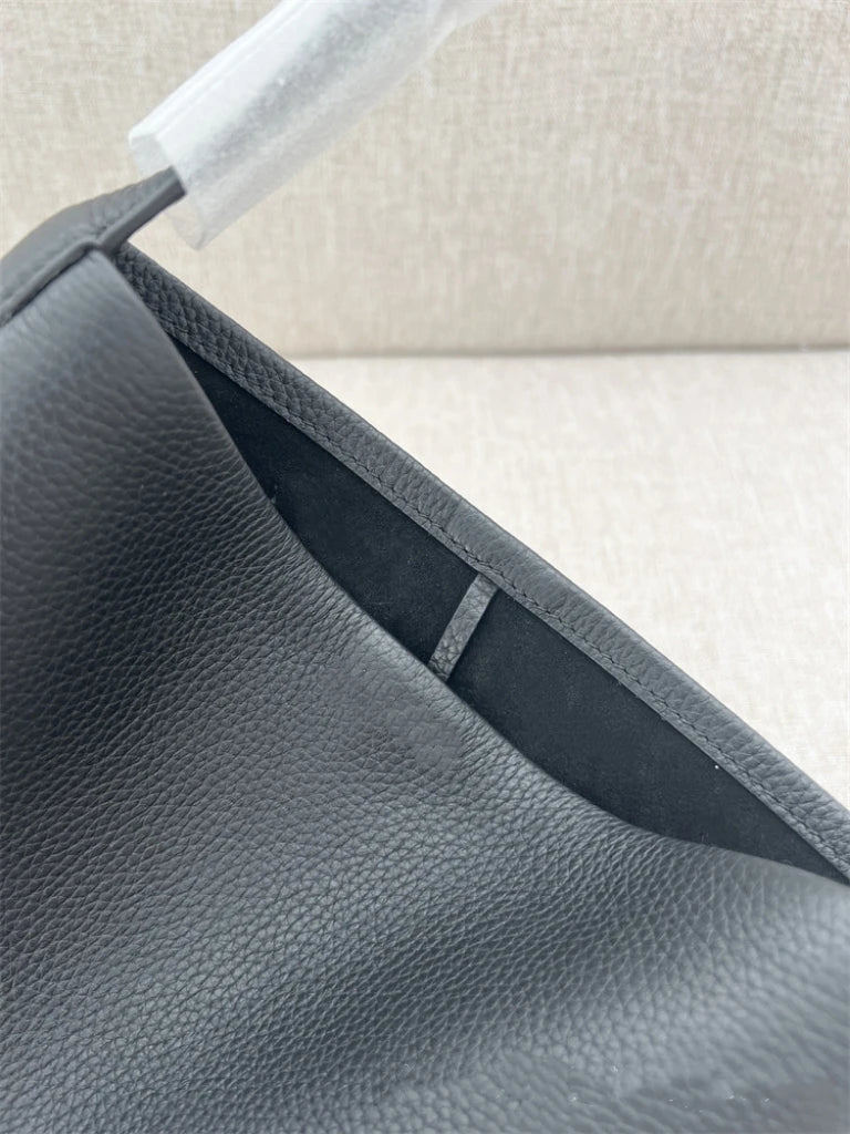 25 year new cowhide lychee pattern single shoulder commuting versatile large capacity bucket bag