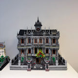 7527PCS Gothic Psychiatric Hospital Lunatic Hospital Building Blocks Set Haunted Mansion Style Construction Bricks Model Kit with Ornate Facade and Fence Details DIY Assembly Toys for Adults Ideal Birthday Holiday Gift Home O