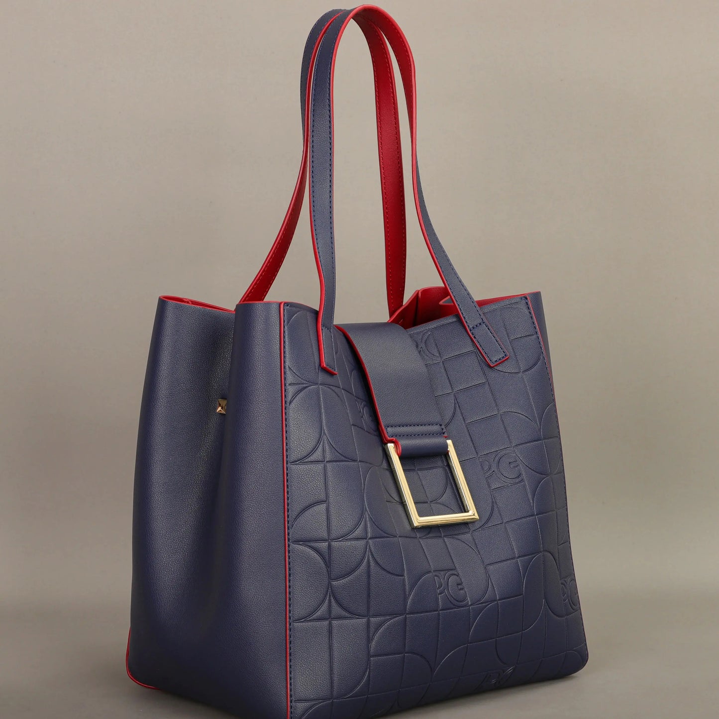 Elegant Leather Bucket Bag