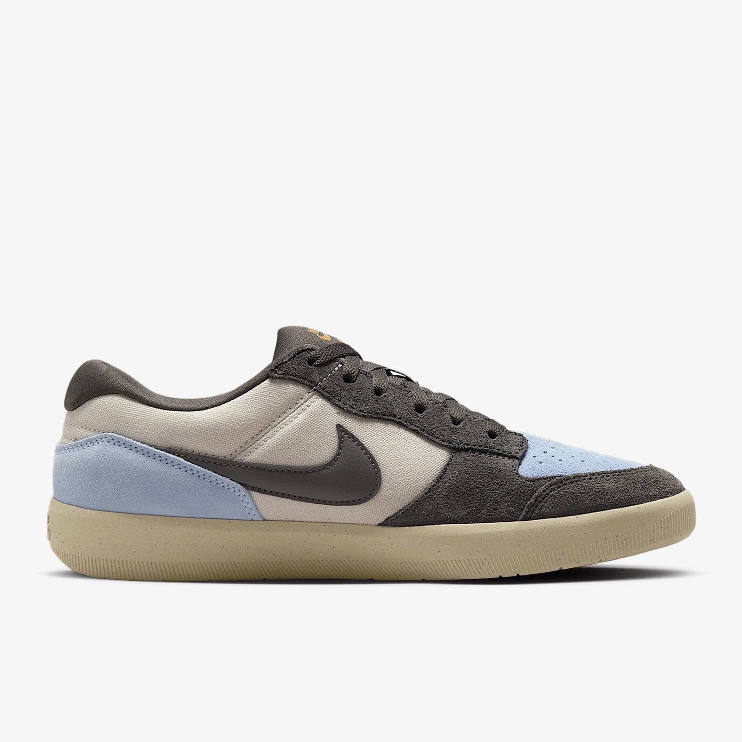 Nike Air Max DN Unisex Low-Top Sneakers – DV5477-102