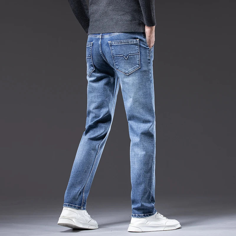 Men’s Classic Straight-Leg Stretch Jeans