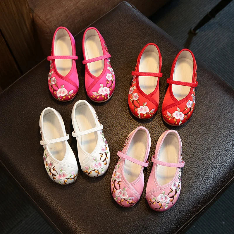 Girls’ Embroidered Ethnic Princess Shoes
