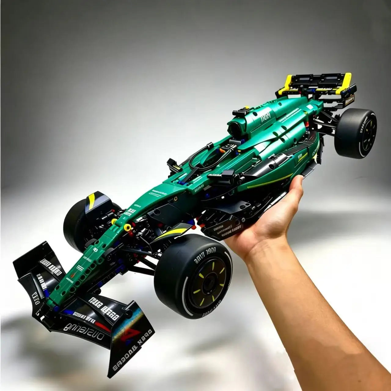2026 NEW Technical Classic Performance 1912Pcs Aston Martin Sports Car Building Blocks MOC DIY Assembly Model Set Toy Gifts