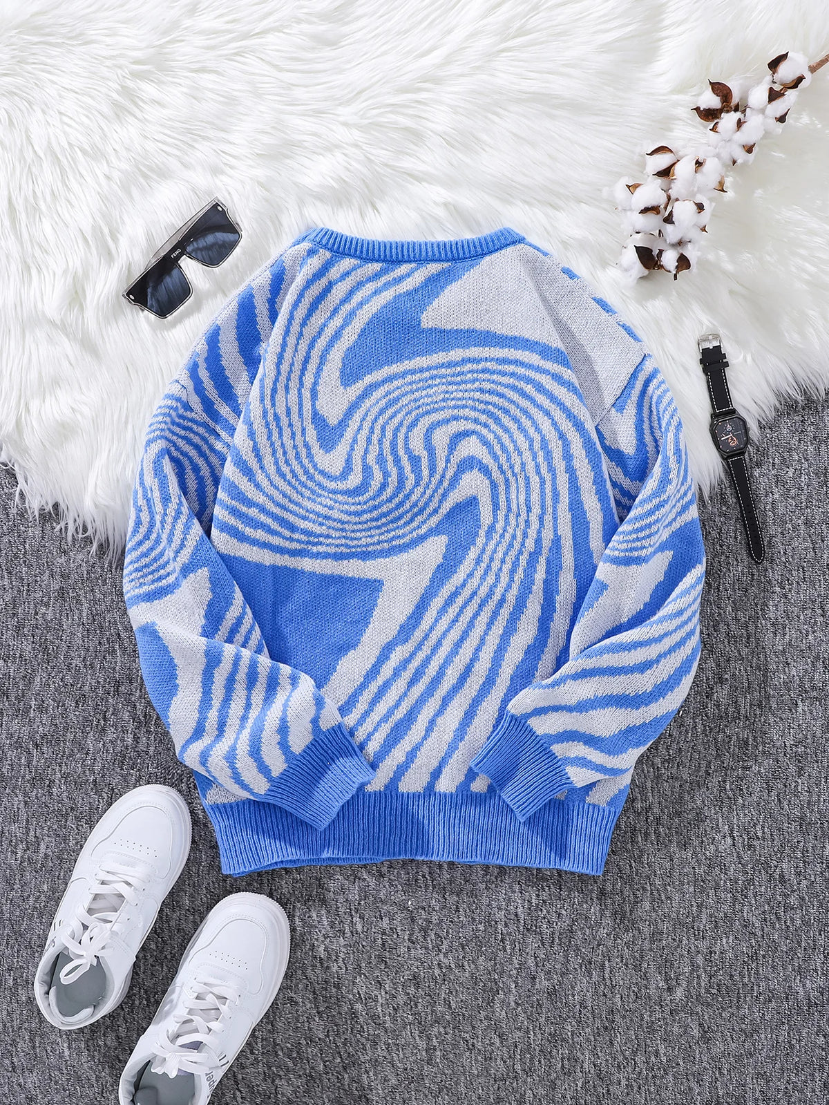 Men’s Contrast Maze Jacquard Crewneck Sweater