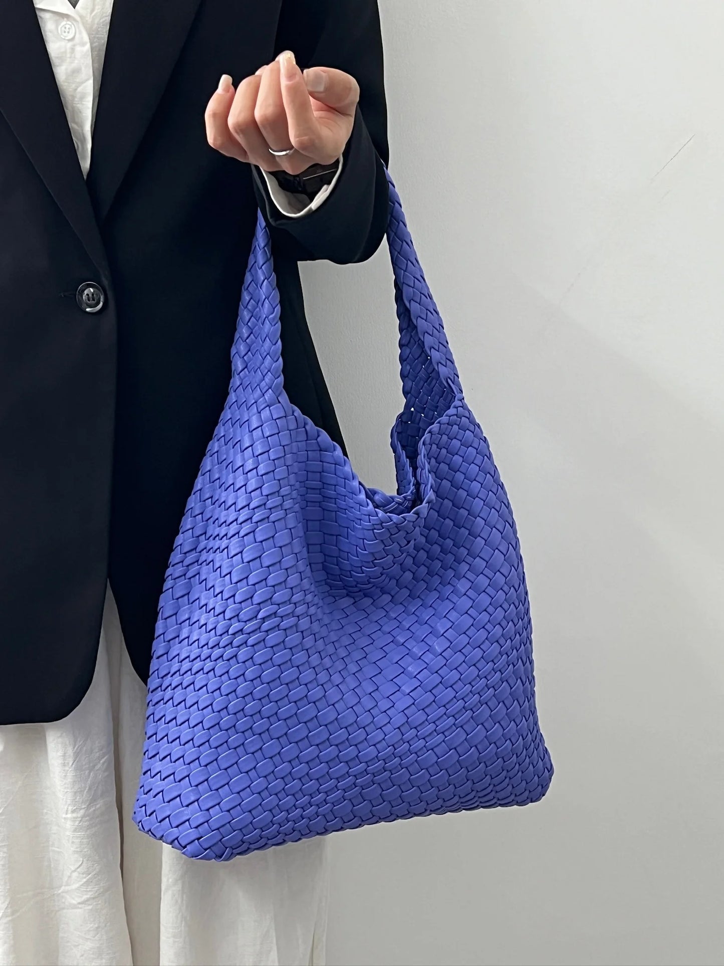Shoulder bag Woven Bag for Women Europe and the United States popular PU leather soft fabric women underarm bag