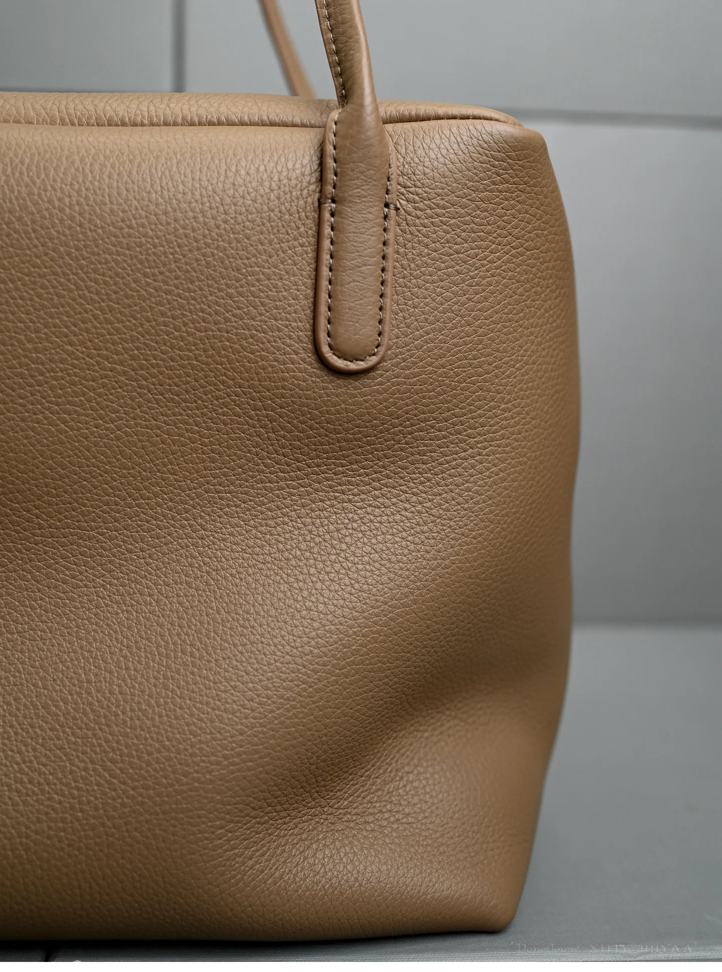 XHTY Genuine Leather Shoulder Bag Underarm Bag Women Soft Large Capacity Bowling Bag Simple Fashion Top Layer Cowhide New Model