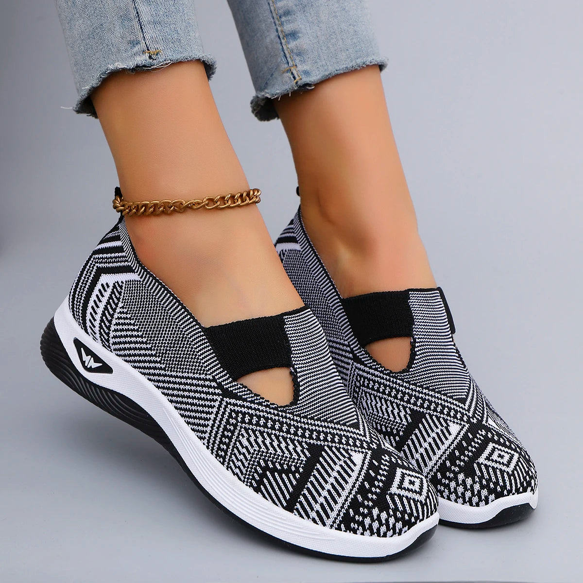 Spring New Women's Casual Sports Shoes Comfortable, Breathable, Lightweight, Wear Resistant Lazy Shoes, Soft Soled Flat Shoes