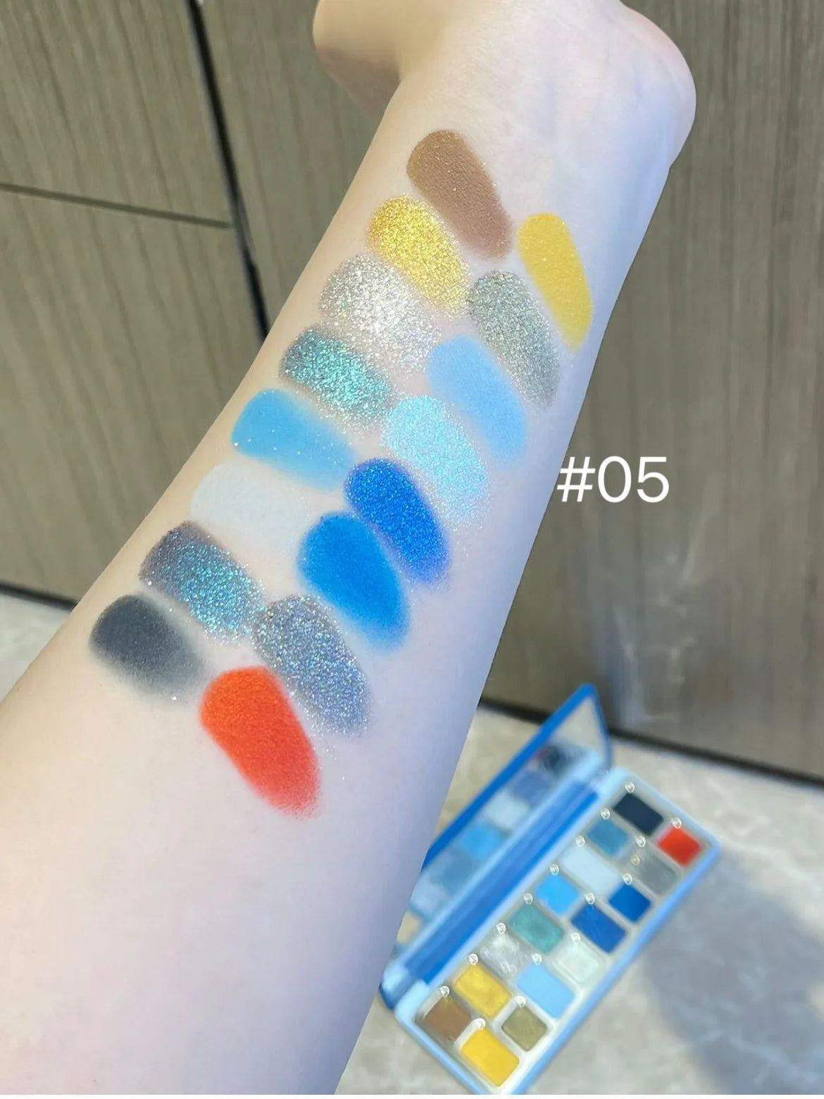Qianyan 16-Color Eyeshadow Palette – Glitter, Matte & Shimmer