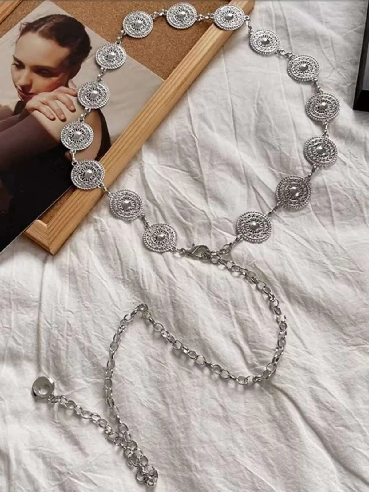 Women’s Steampunk Hollow-Out Circle Waist Chain