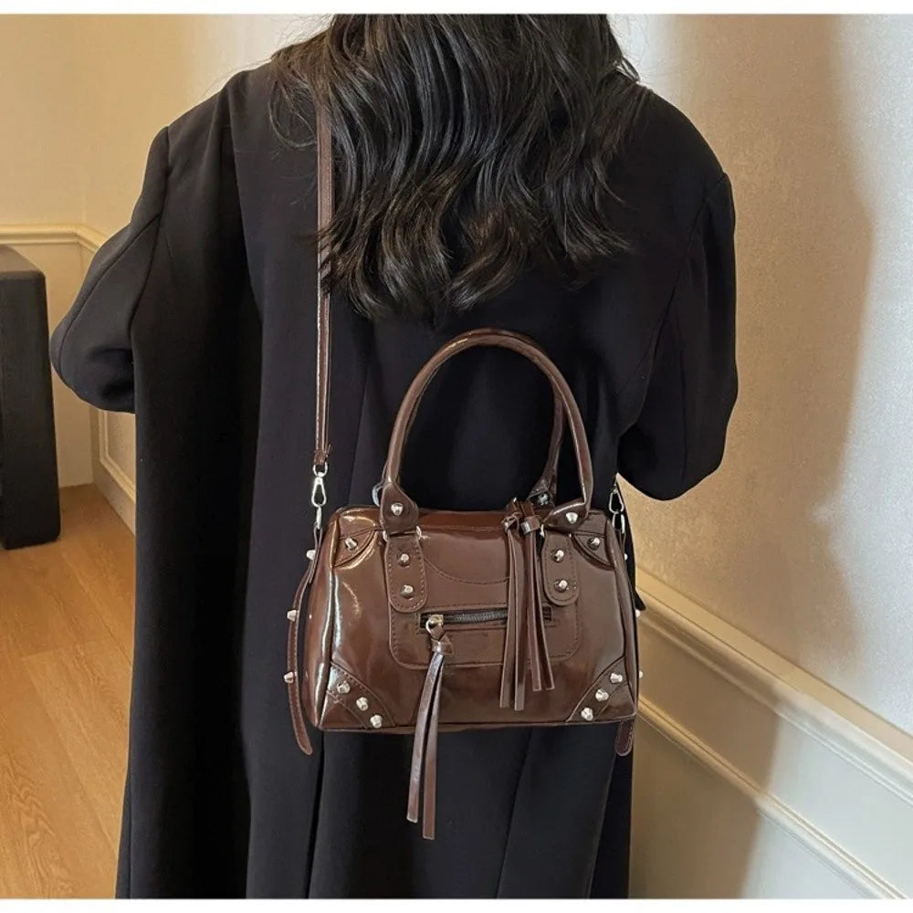 Vintage Rivets Pillow Bag Large Capacity Zipper Single Shoulder Bag Top Handle Patent Leather Crossbody Women's Bag Women