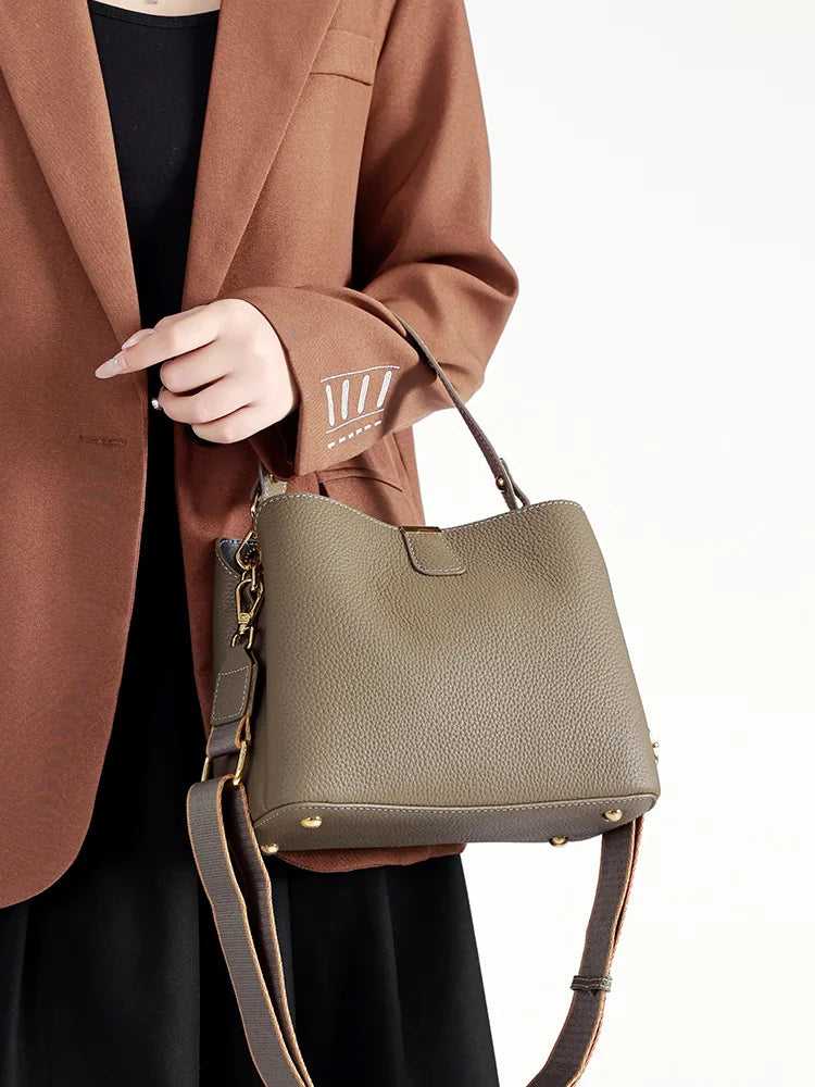100% Genuine Leather Women's Crossbody Bag 2025 Summer Female Shoulder Bag Luxury Design Handbag phone makeup Bag Commuter