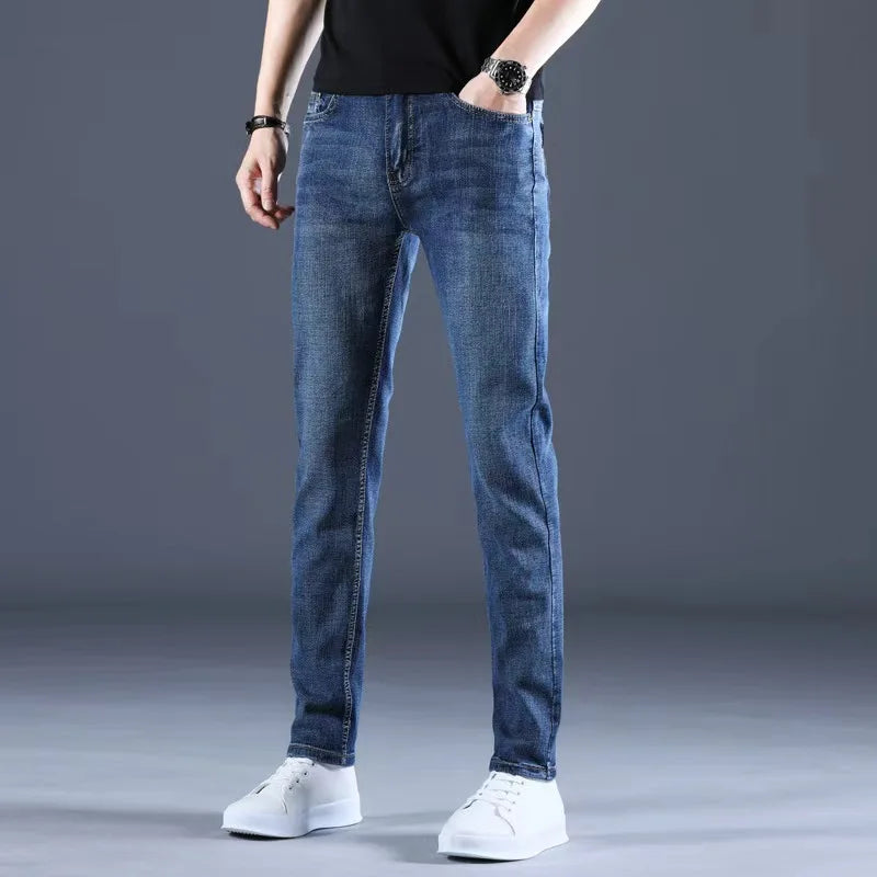 Men’s Classic Straight-Leg Stretch Jeans