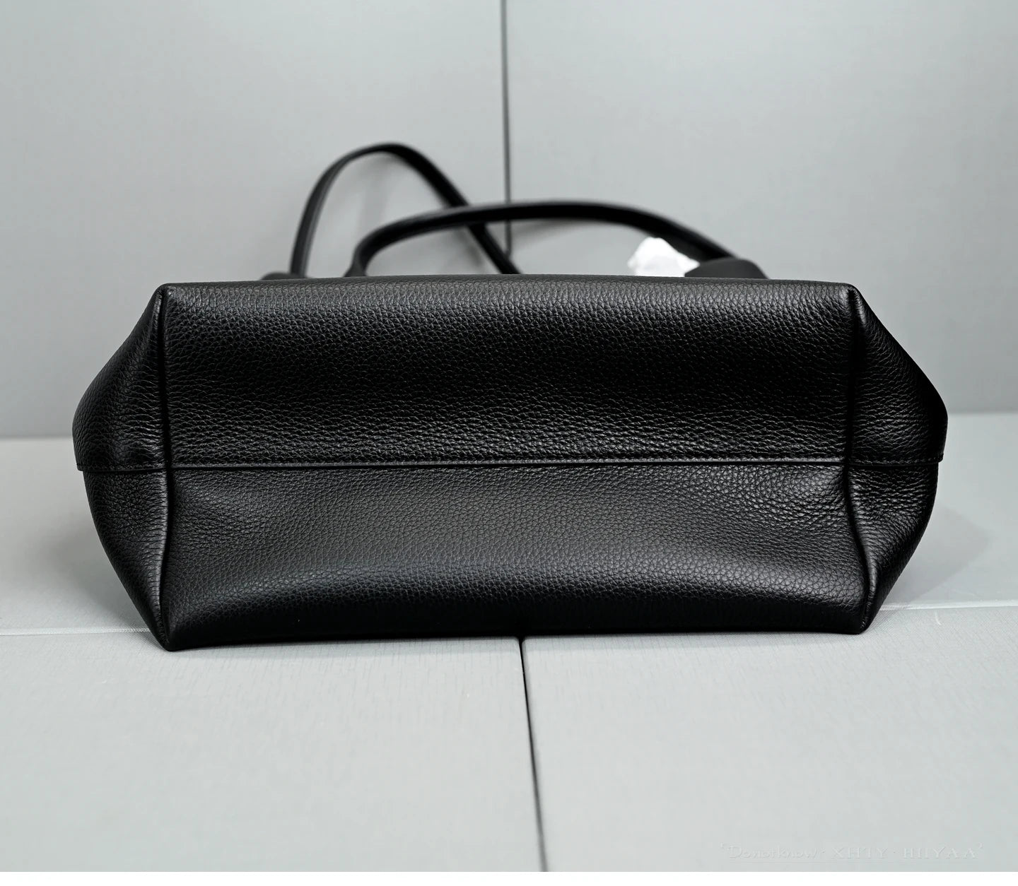 XHTY Genuine Leather Shoulder Bag Underarm Bag Women Soft Large Capacity Bowling Bag Simple Fashion Top Layer Cowhide New Model