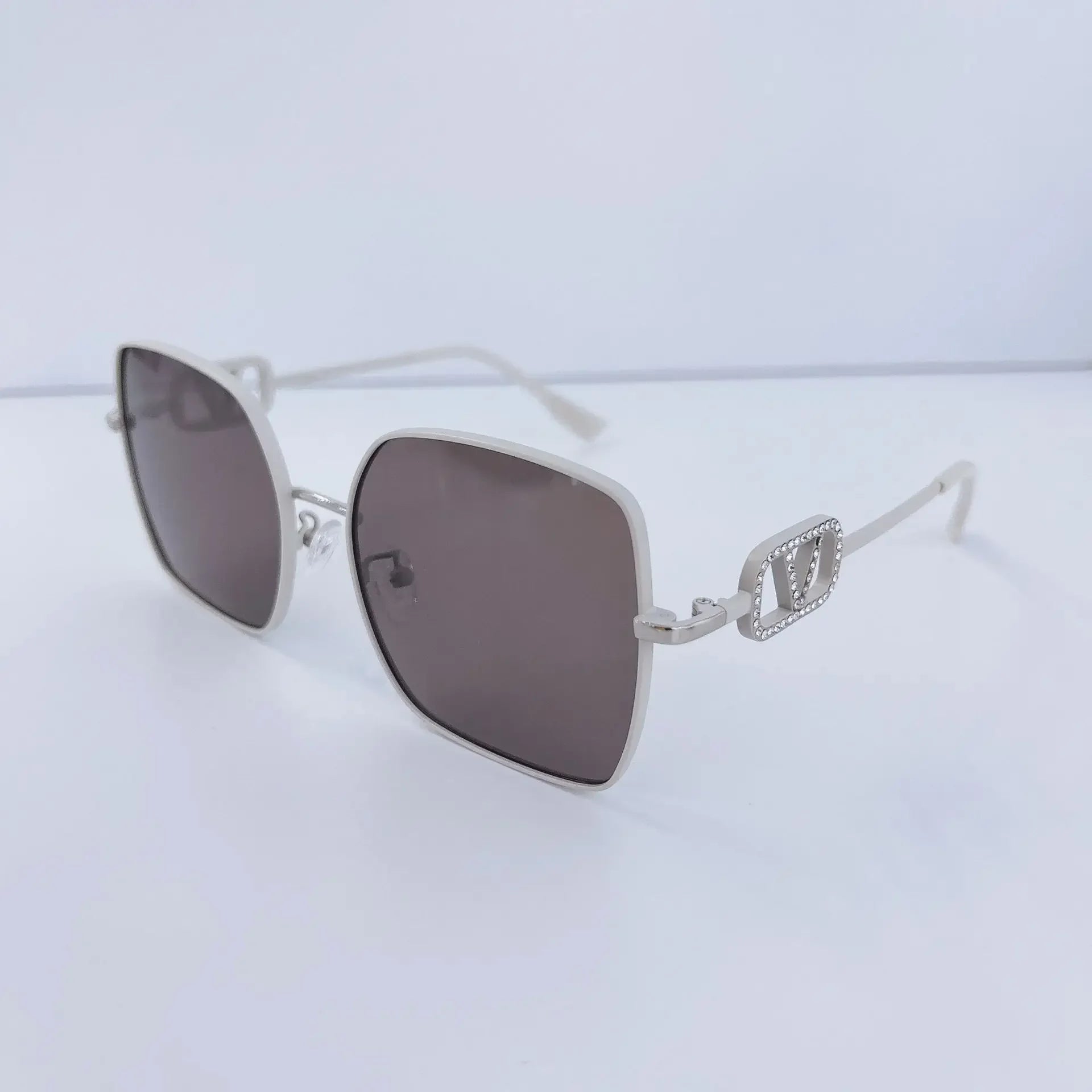 2025 New Fashion Metal Square Polarized Sun Glasses Women Luxury Diamond UV400 Sunglasses Ladies Oversized Eyewears Gafas De Sol