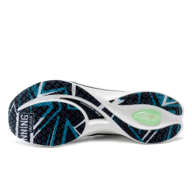Carbon-Plate Elite Marathon Runner