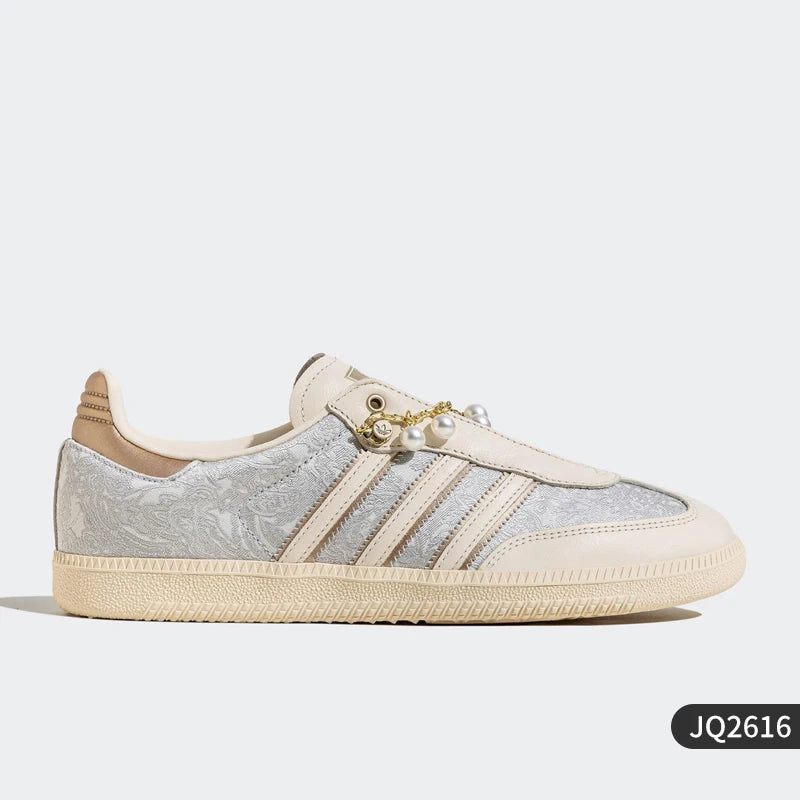 Adidas Official Authentic Three Stripes Women's Lightweight Breathable Wear-resistant Casual Sports Shoes JQ2616