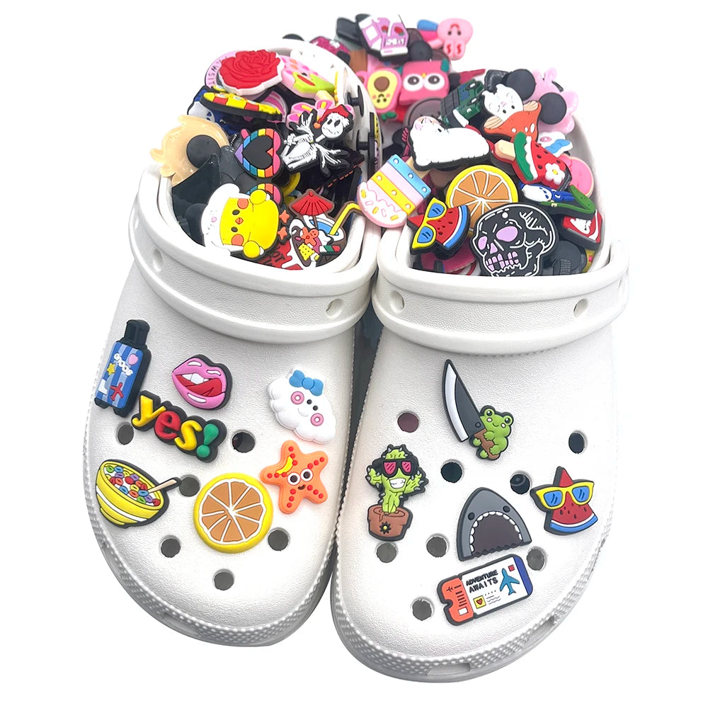 30-200PCS Random Cartoon Shoe Charms For Bubble Slides Clogs Sandals Crocs, Shoes Decrations Accessories Buckle For Friend Gifts