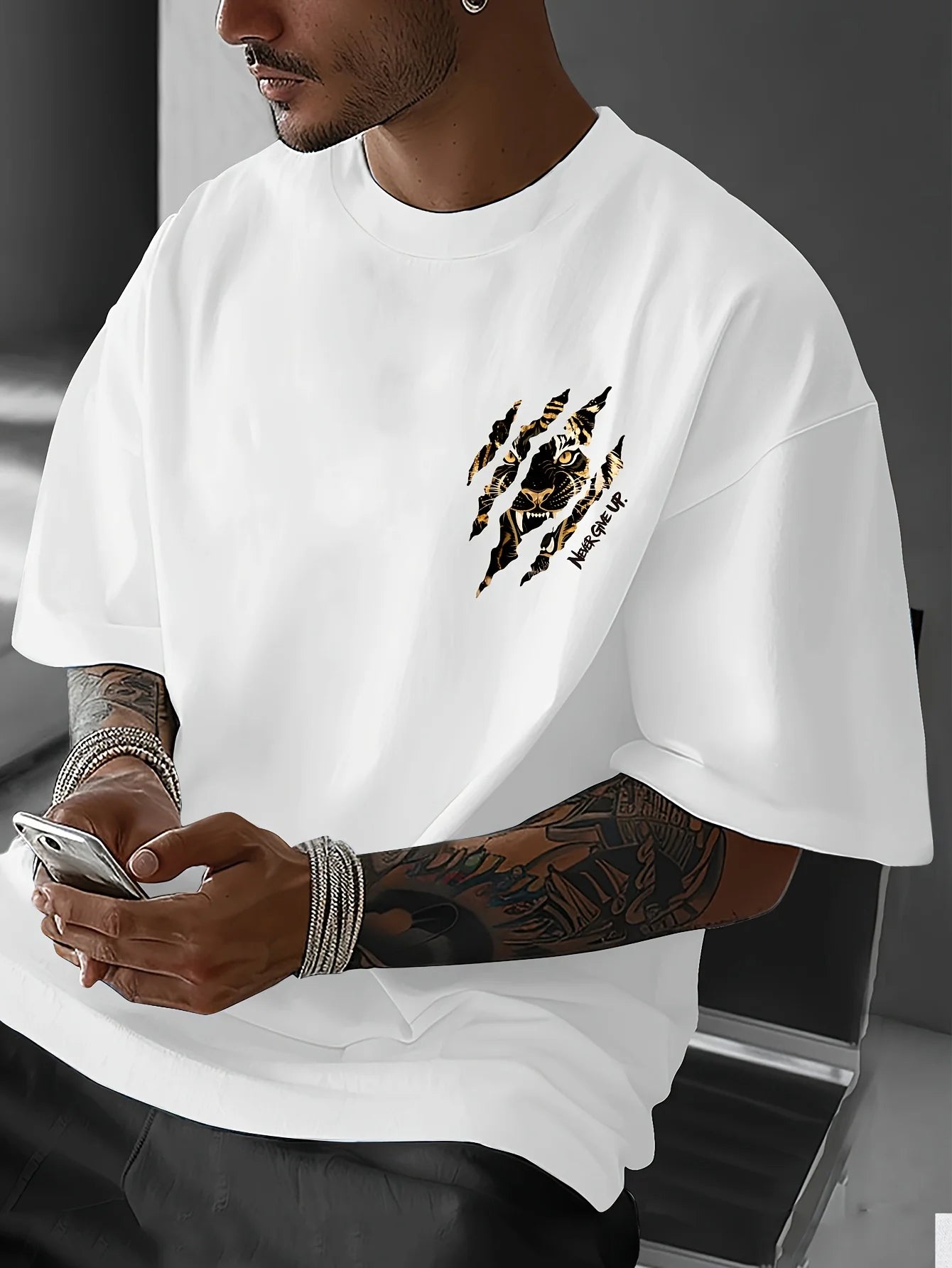 Tiger Claw Graphic Cotton T-Shirt — Men's Bold Streetwear Tee